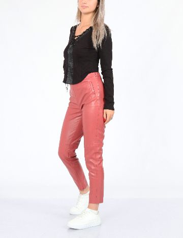 Pantaloni Guess, roz