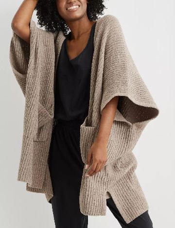 Cardigan Aerie, maro