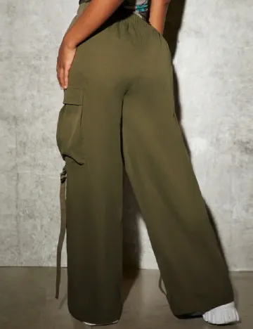 Pantaloni SHEIN, verde Verde