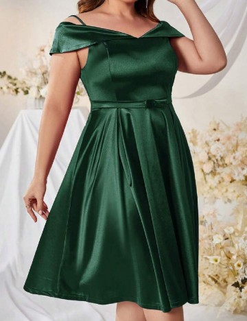 Rochie medie SHEIN CURVE, verde