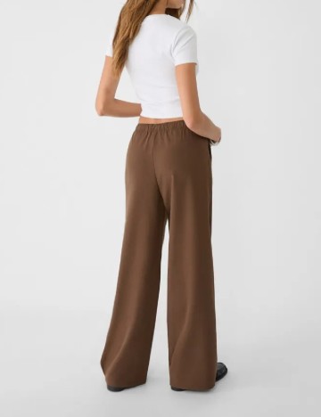 Pantaloni Stradivarius, maro