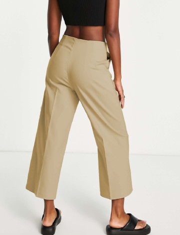 Pantaloni Stradivarius, bej