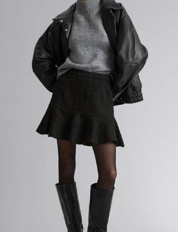 Fusta & other stories, negru