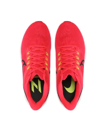 Adidasi Nike, rosu