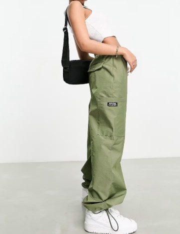 Pantaloni ASOS, verde