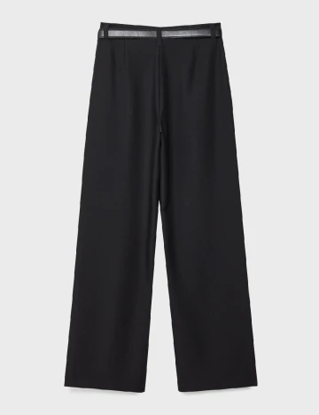 Pantaloni Stradivarius, negru Negru