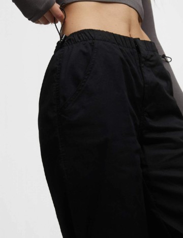 Pantaloni Pull&Bear, negru