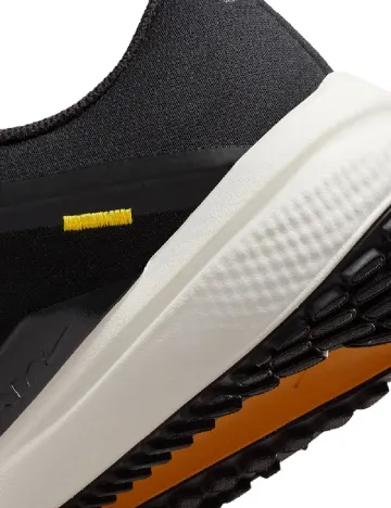 Adidasi Nike, negru