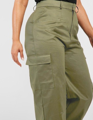 Pantaloni Boohoo Plus Size, verde