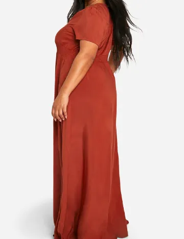 Rochie lunga Boohoo Plus Size, caramiziu Rosu