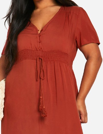 Rochie lunga Boohoo Plus Size, caramiziu