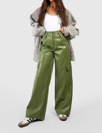 Pantaloni Boohoo, verde Verde