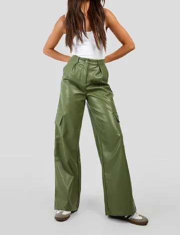 Pantaloni Boohoo, verde Verde