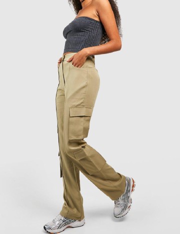 Pantaloni Boohoo, verde