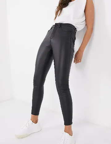 Pantaloni Stradivarius, negru Negru