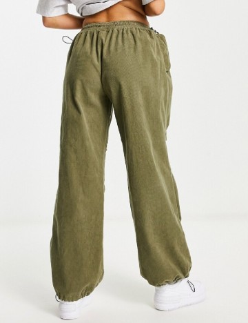 Pantaloni Bershka, verde