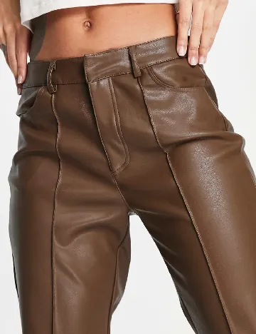 Pantaloni Stradivarius, maro Maro