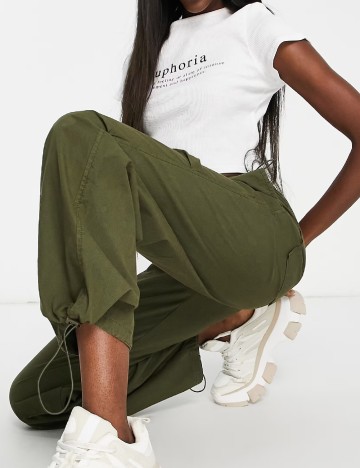 Pantaloni Stradivarius, verde