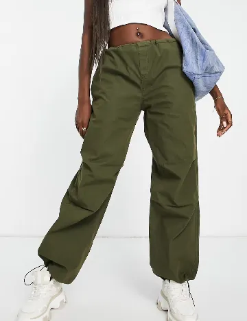 Pantaloni Stradivarius, verde Verde