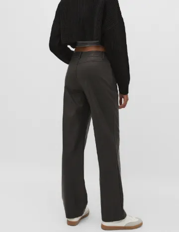 Pantaloni Stradivarius, negru Negru