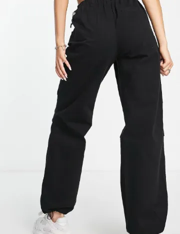 Pantaloni Bershka, negru Negru