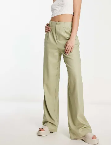 Pantaloni Stradivarius, verde Verde