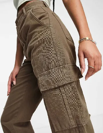 Pantaloni Stradivarius, kaki Verde