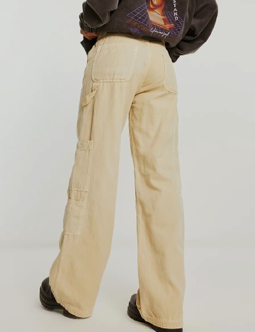 Pantaloni Bershka, crem