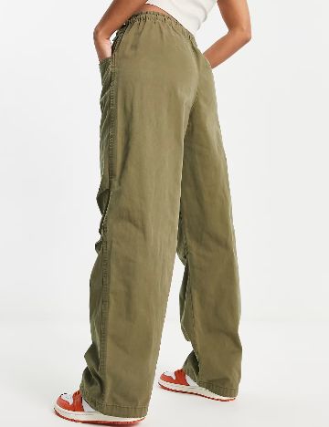 Pantaloni Bershka, kaki