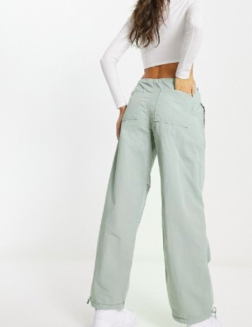 Pantaloni Stradivarius, gri