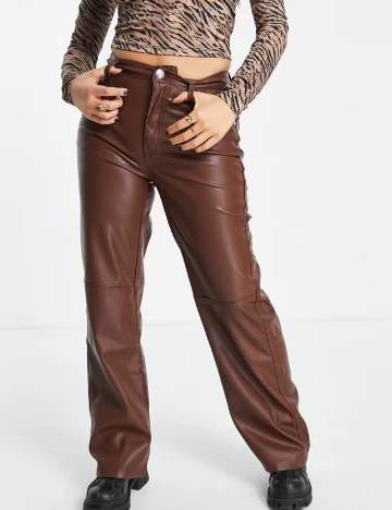 Pantaloni Bershka, maro Maro