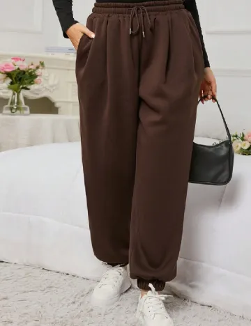 Pantaloni SHEIN CURVE, maro Maro