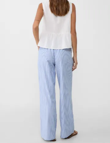 Pantaloni Stradivarius, albastru Alb