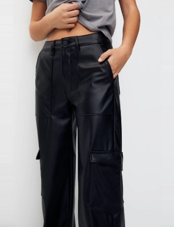 Pantaloni Pull&Bear, negru