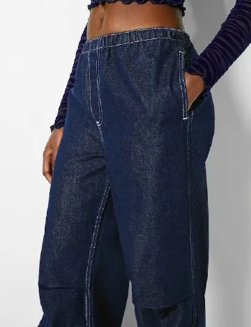 Pantaloni Bershka, bleumarin Albastru