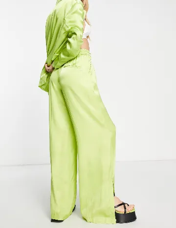 Pantaloni Bershka, verde Verde