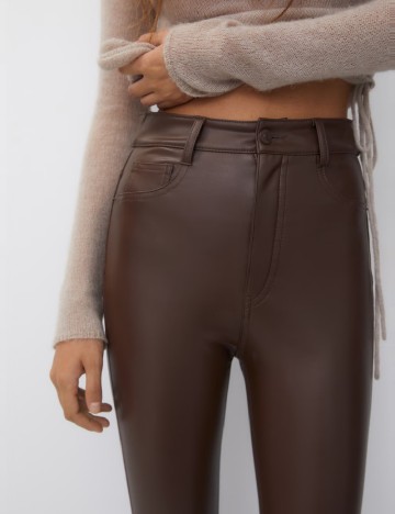 Pantaloni Pull&Bear, maro