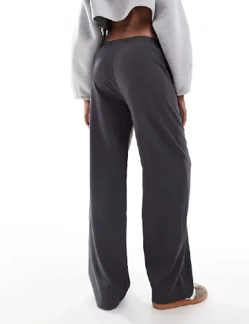 Pantaloni Stradivarius, gri Gri