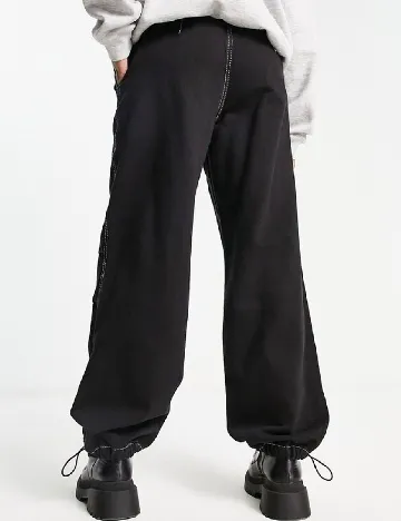 Pantaloni Bershka, negru Negru