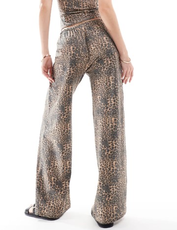 Pantaloni ASOS, animal print