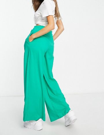 Pantaloni Stradivarius, verde