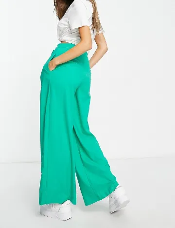 Pantaloni Stradivarius, verde Verde