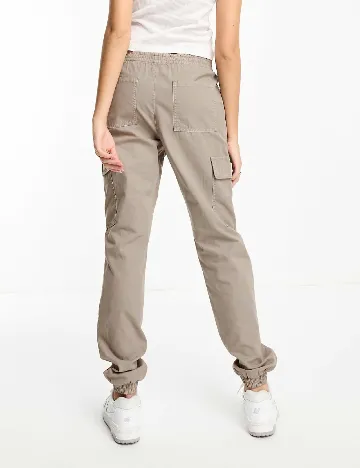 Pantaloni ASOS, bej Crem