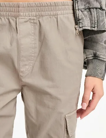 Pantaloni ASOS, bej Crem