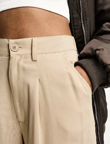 Pantaloni ASOS, crem Crem