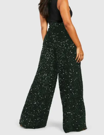 Pantaloni Boohoo Plus Size, verde inchis Verde