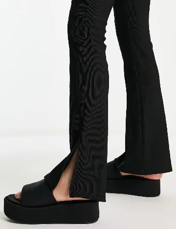 Pantaloni Bershka, negru Negru