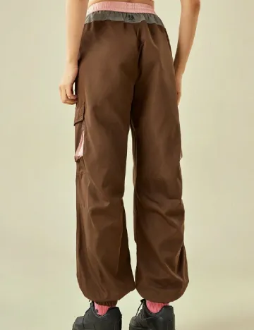 Pantaloni SHEIN, maro Maro