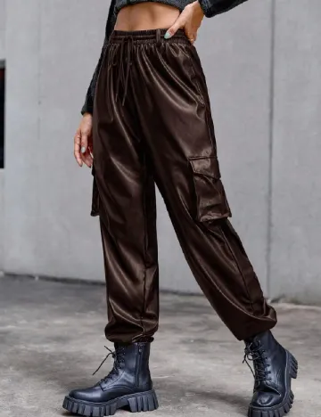 Pantaloni SHEIN, maro Maro