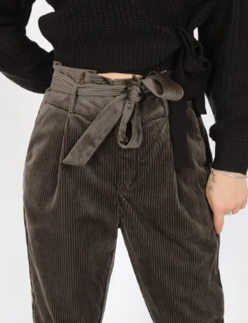 Pantaloni Vero Moda, gri Gri